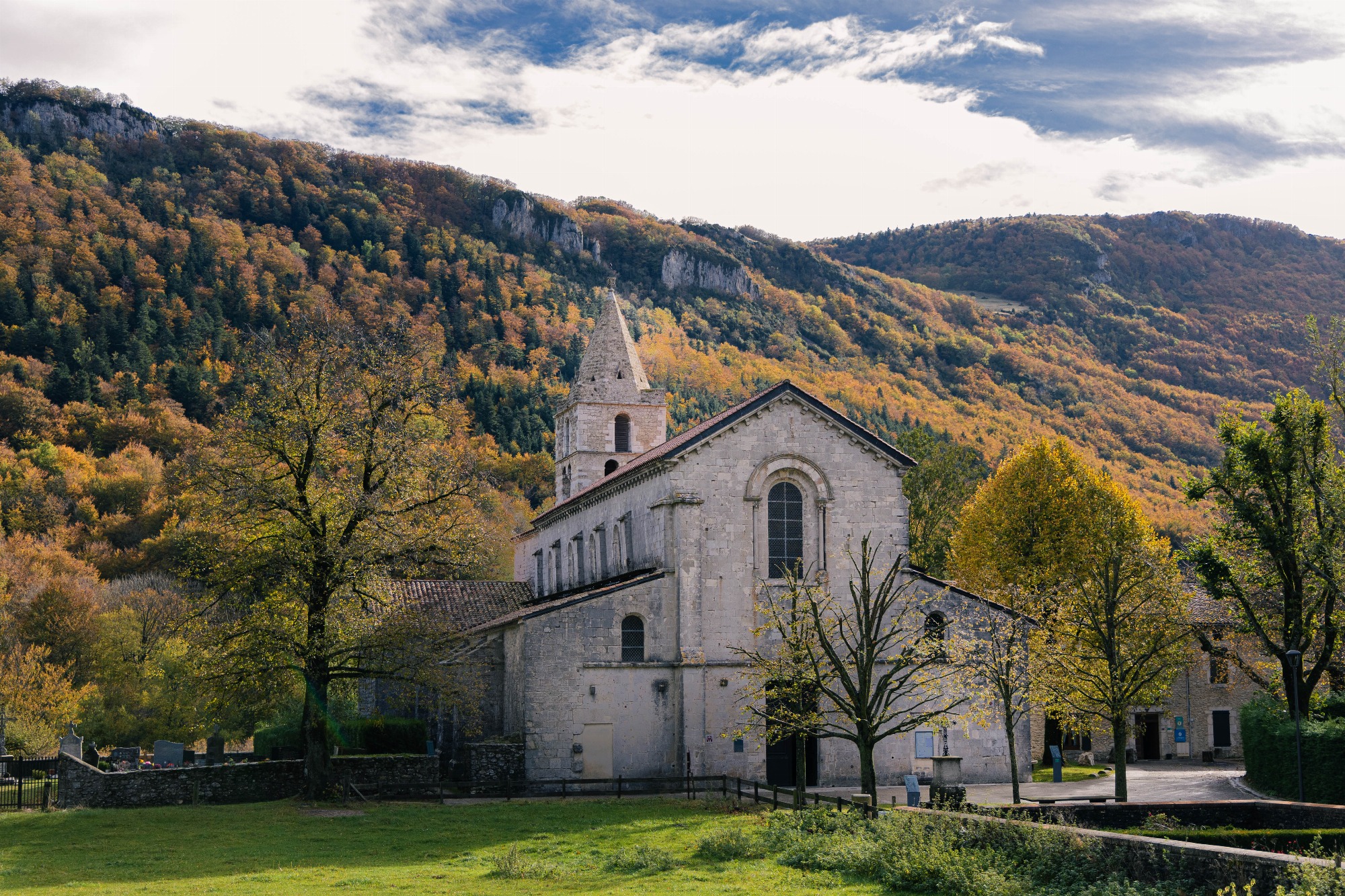 Abbaye cistercienne de Léoncel_Léoncel