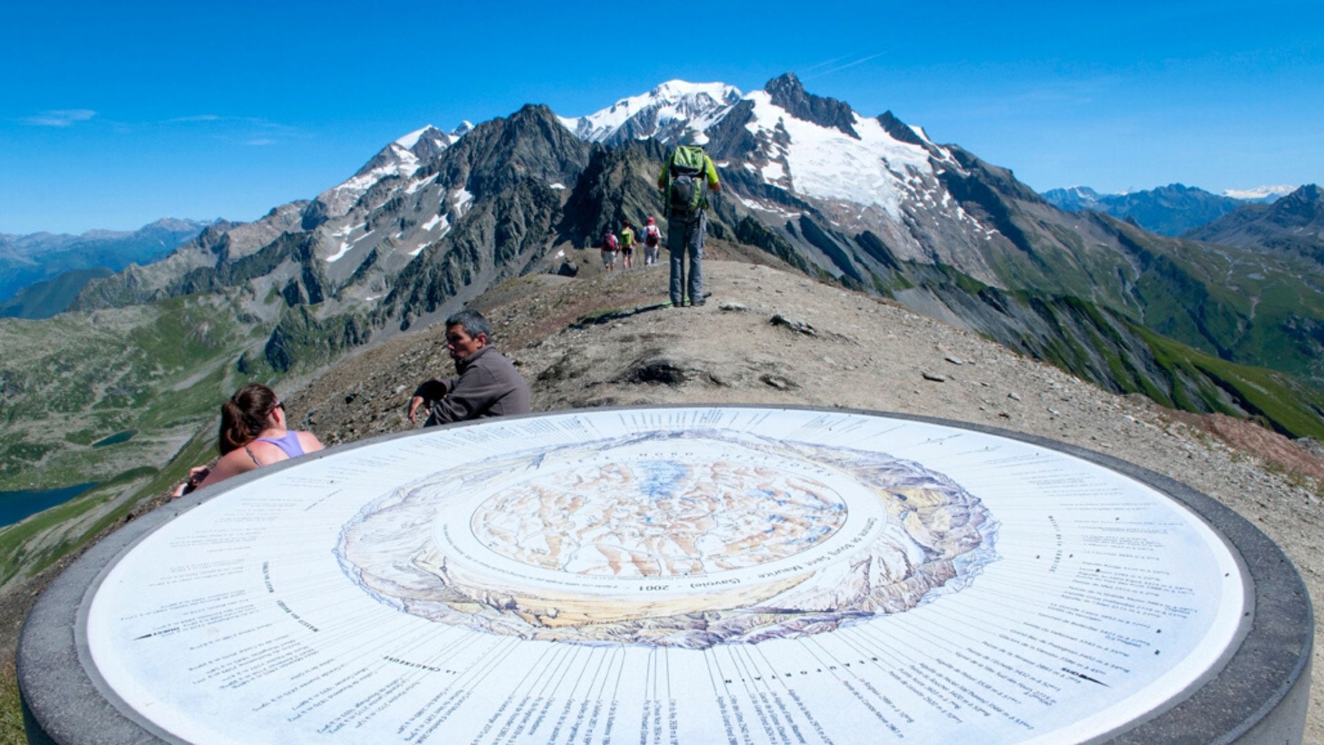 Table d'orientation au sommet de la Tête Nord des Fours