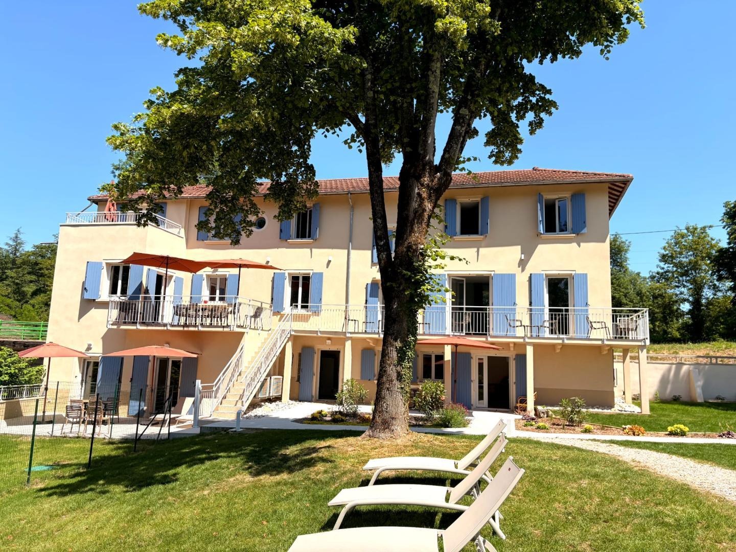 Le gîte GAÏA se trouve en rez-de-jardin, sur la droite